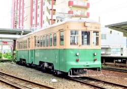 304668 B